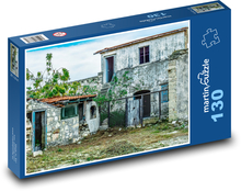 Opuštěný dům - stará stavba, ruina Puzzle 130 dílků - 28,7 x 20 cm