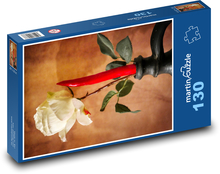 Bílá růže - květ, červená paprika Puzzle 130 dílků - 28,7 x 20 cm