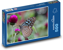 Schmetterling sitzt auf einer rosa Blume Puzzle 500 Teile - 46 x 30 cm