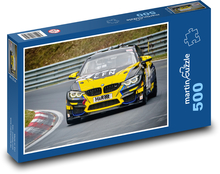 Žluté závodní auto Puzzle 500 - 46x30 cm