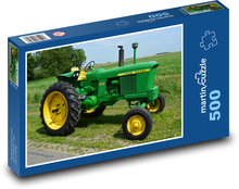 Zelený traktor na lúke Puzzle 500 dielikov - 46 x 30 cm 