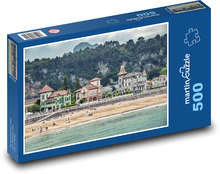 Domy u pláže - promenáda, moře Puzzle 500 dílků - 46 x 30 cm