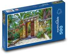 Brána - kláštor, záhrada Puzzle 500 dielikov - 46 x 30 cm 