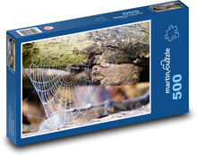 Pavoučí síť - ranní rosa, kmen stromu Puzzle 500 dílků - 46 x 30 cm