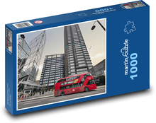 Červený autobus - vysoké budovy Puzzle 1000 dielikov - 60 x 46 cm 