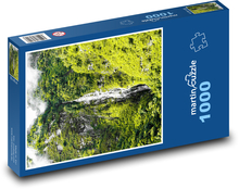 Wodospad w lesie - góra, stomia Puzzle 1000 elementów - 60x46 cm