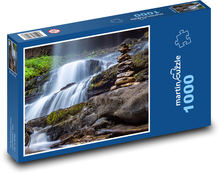 Steinturm am Waldwasserfall Puzzle 1000 Teile - 60 x 46 cm