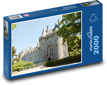 Zamek Montmuran - Francja Puzzle 2000 elementów - 90x60 cm