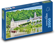 Zámok - na šírku Puzzle 2000 dielikov - 90 x 60 cm