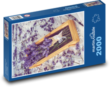 Getrockneter Lavendel in einer Schachtel Puzzle 2000 Teile - 90 x 60 cm