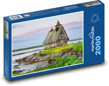 Drevenica pri jazere Puzzle 2000 dielikov - 90 x 60 cm