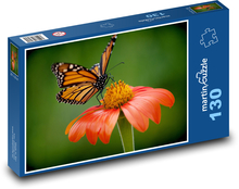 Motýľ na kvete Puzzle 130 dielikov - 28,7 x 20 cm
