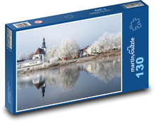 Kostol - jazero v zime Puzzle 130 dielikov - 28,7 x 20 cm