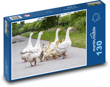 Geese on the road Puzzle 130 pieces - 28.7 x 20 cm 